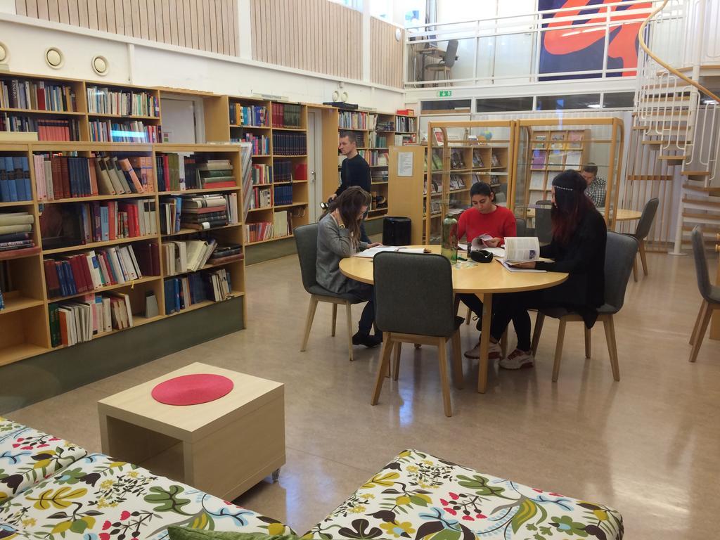Stf Malmfaeltens Folkhoegskola Kiruna Esterno foto